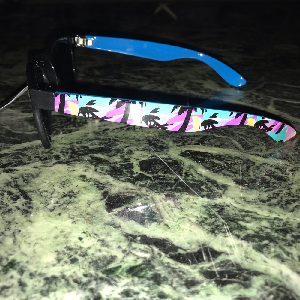 Foster Grant Palm tree Sunglasses